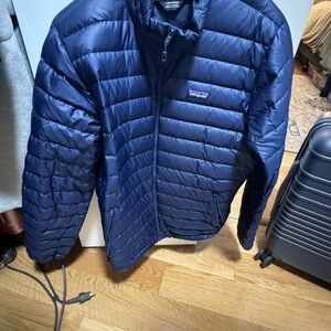 Patagonia Men's Navy Puffer Jacket